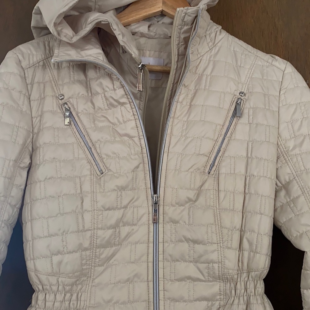 Laundry coat light beige or cream